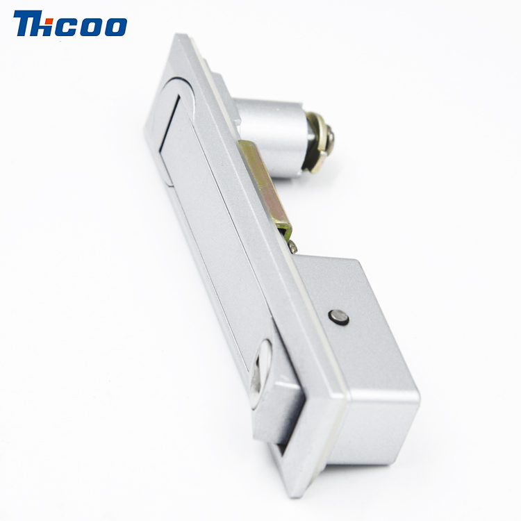 Premere per aprire il Rocker Lock-A7141