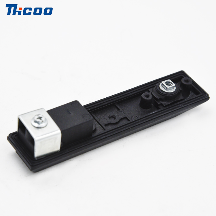 Premere per aprire il Rocker Lock-A7142