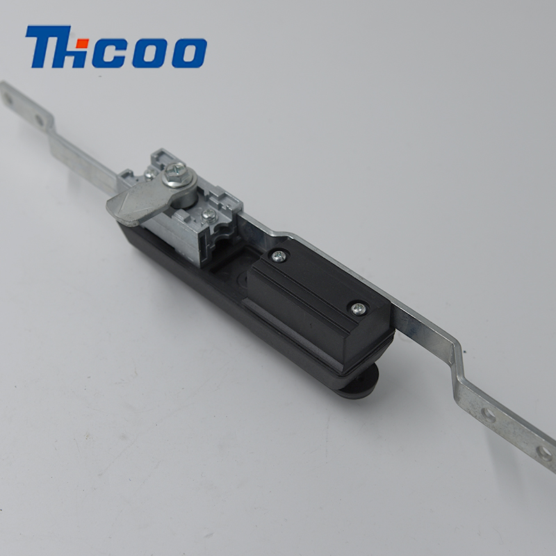 Tipo anti-manomissione Sollevare e tirare la maniglia Lock-A8025